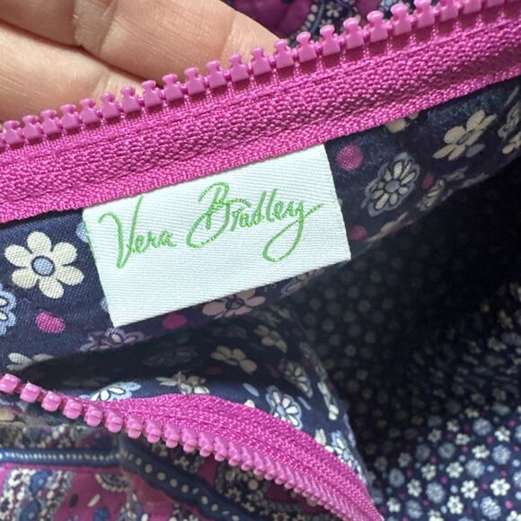 Vera Bradley Duffle Weekender Bag Boysenberry Paisley Retired Pattern 2011 22x12 - Picture 6 of 6